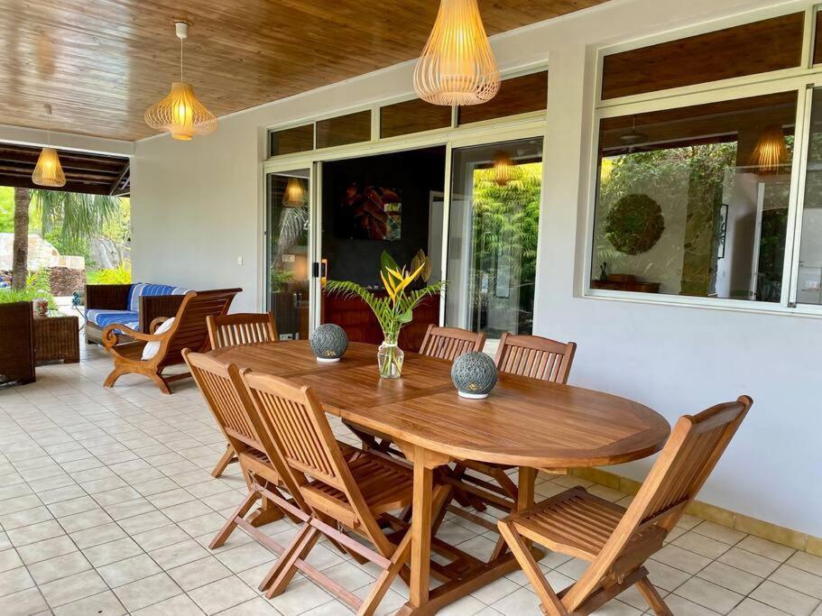 Villa Hoama Lodge Moorea Teavaro Exteriör bild